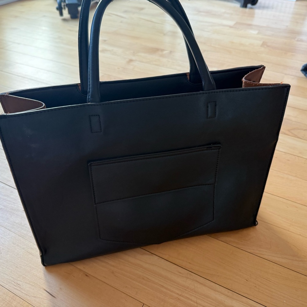 Levenger Leather Black and Brown Purse